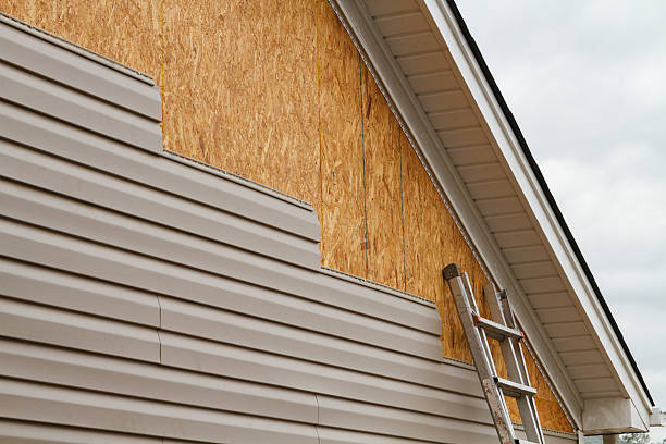 24/7 Emergency Vinyl Siding experts in Milliken, CO